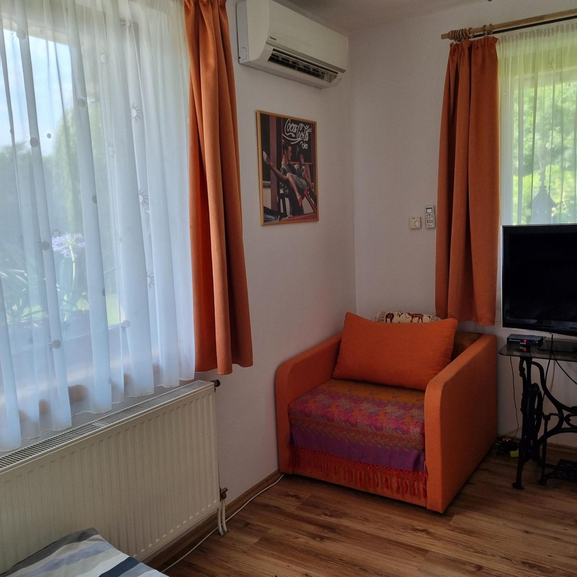 Kertvarosi Apartman Tiszaújváros Eksteriør bilde